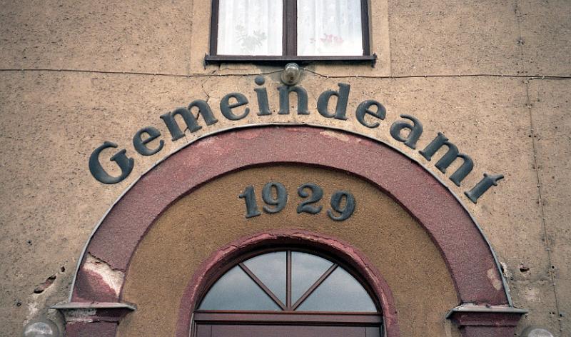 Hilmersdorf, B101-Straße des Friedens, 9.6.1999.jpg